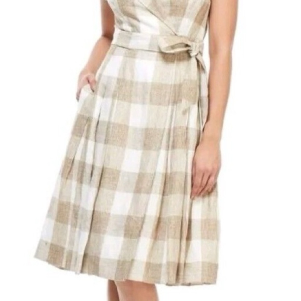 Elegant Beige Checkered Women's Skirt